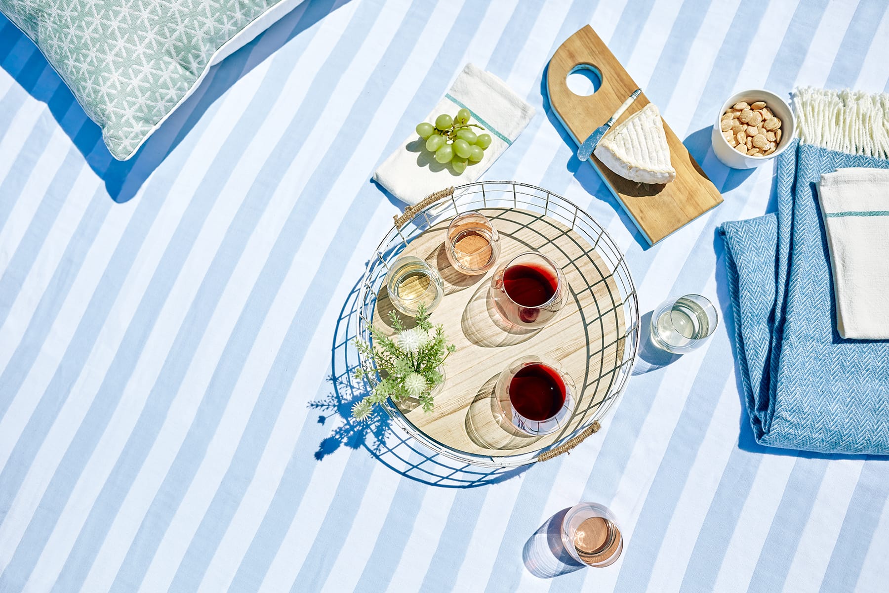 Merriam Wine - Picnic with home wines